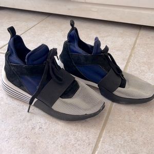 Kendall + Kylie platform fashion sneaker